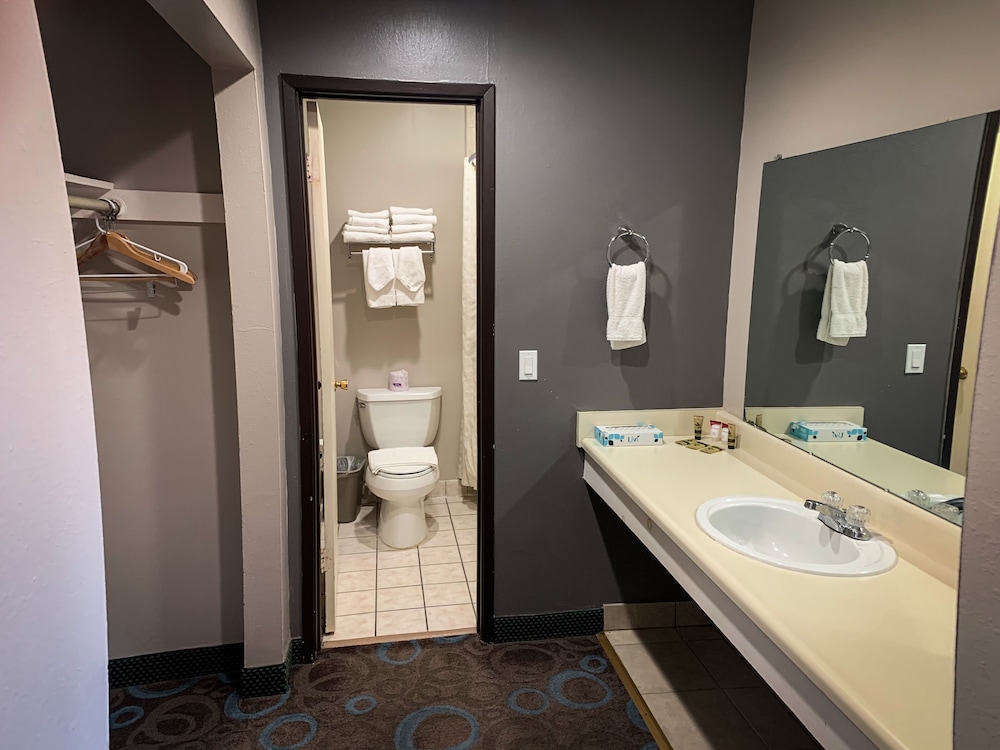 Ventura Grand Inn 39/39