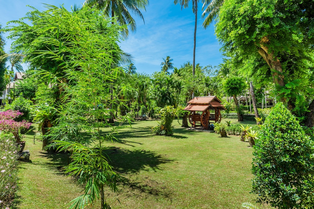 Duangjitt Resort & Spa 79/83