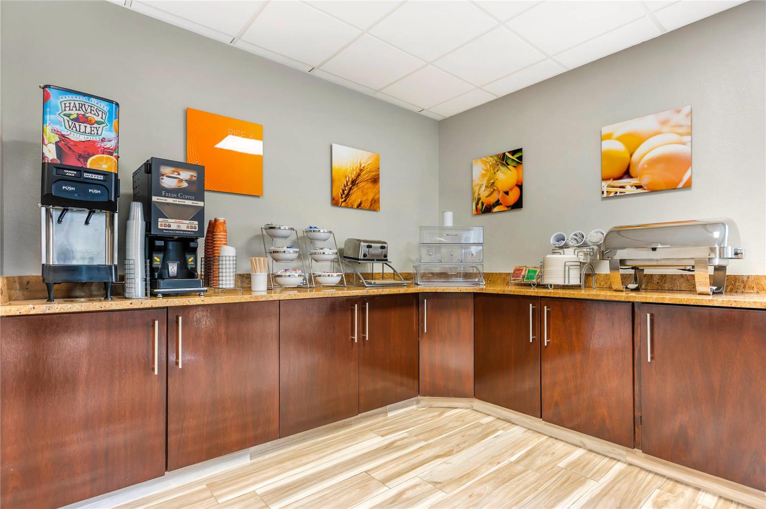 Comfort Inn & Suites Saint Louis Lafayette Square 23/23