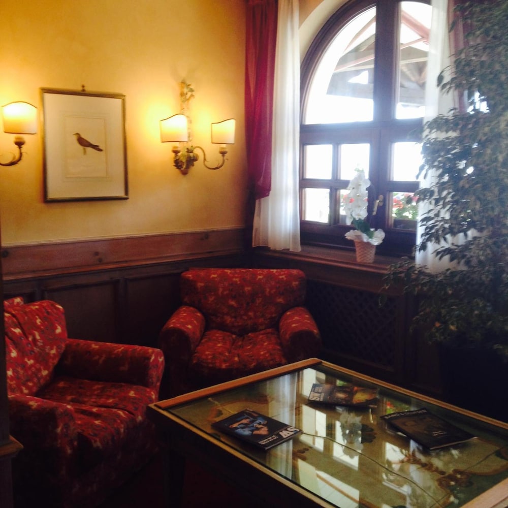 Hotel Residence Catturani 17/37