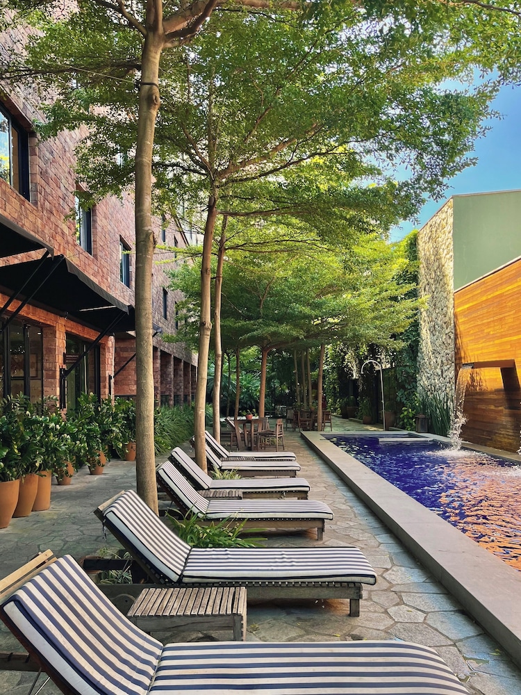 Pauli Boutique Hotel 60/62