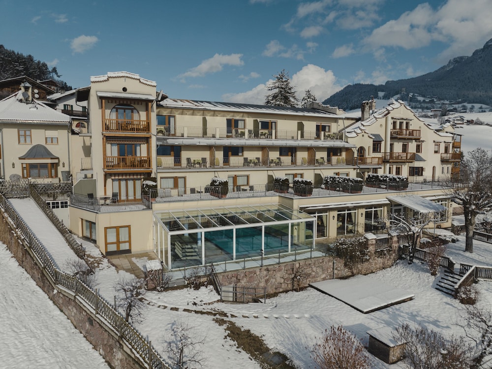 MIRABELL SILENCE & SCHLOSSHOTEL 3/50