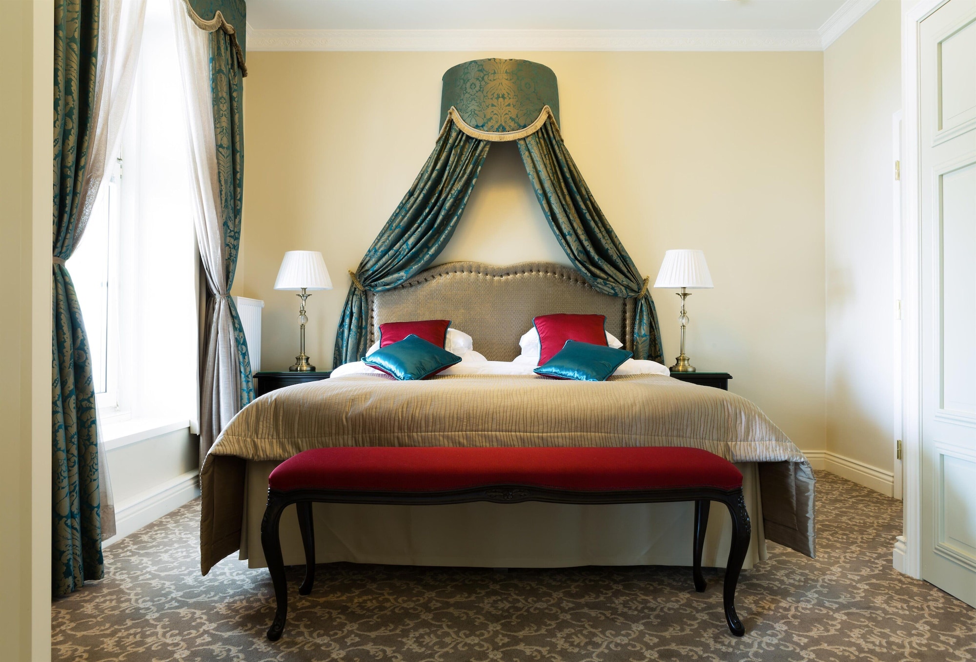 Manor, Suite, King Bed