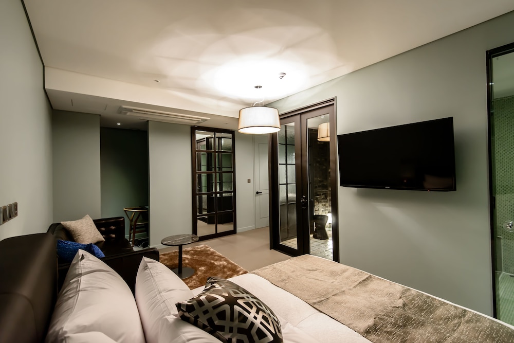 JB Design Hotel 46/77