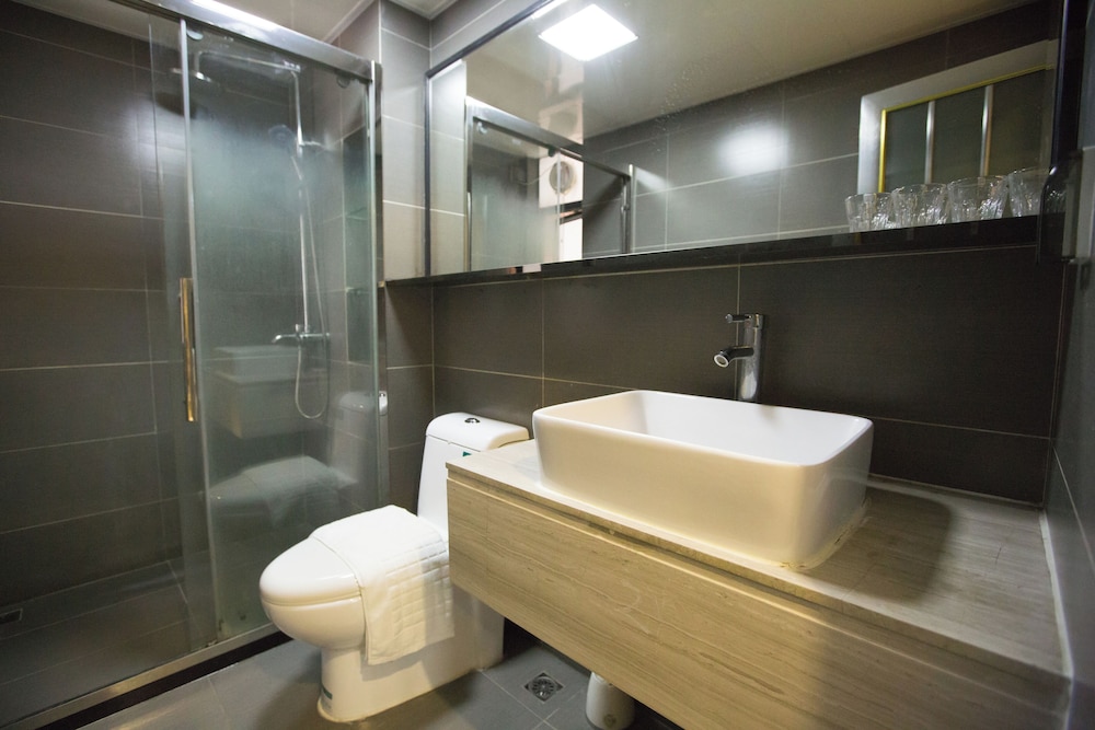 Zhongshan Perth Hotel 43/44