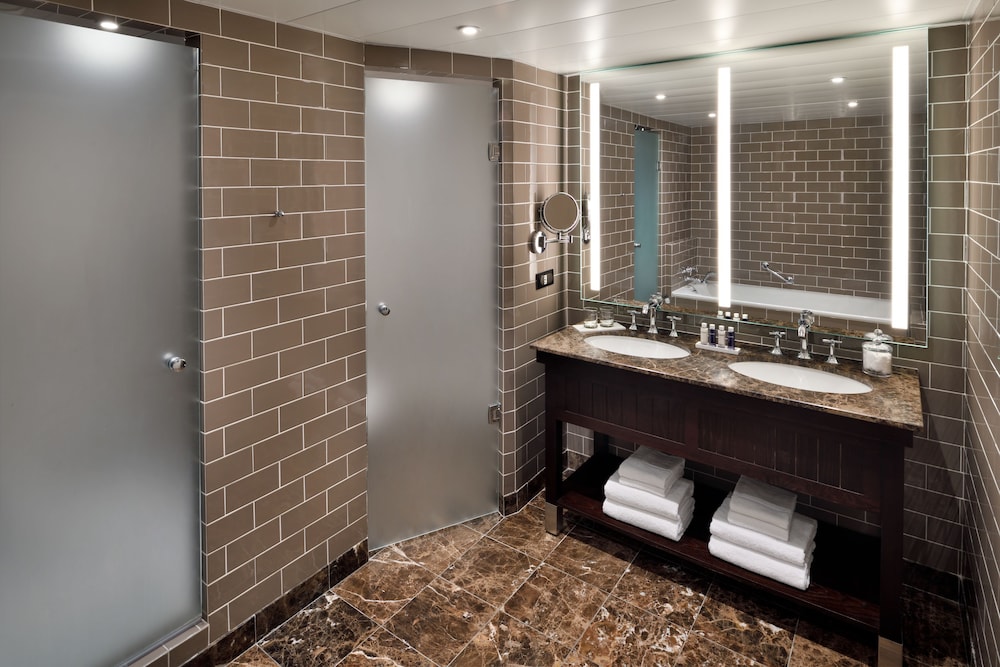 Columbus Hotel Monte-Carlo, Curio Collection by Hilton 15/46