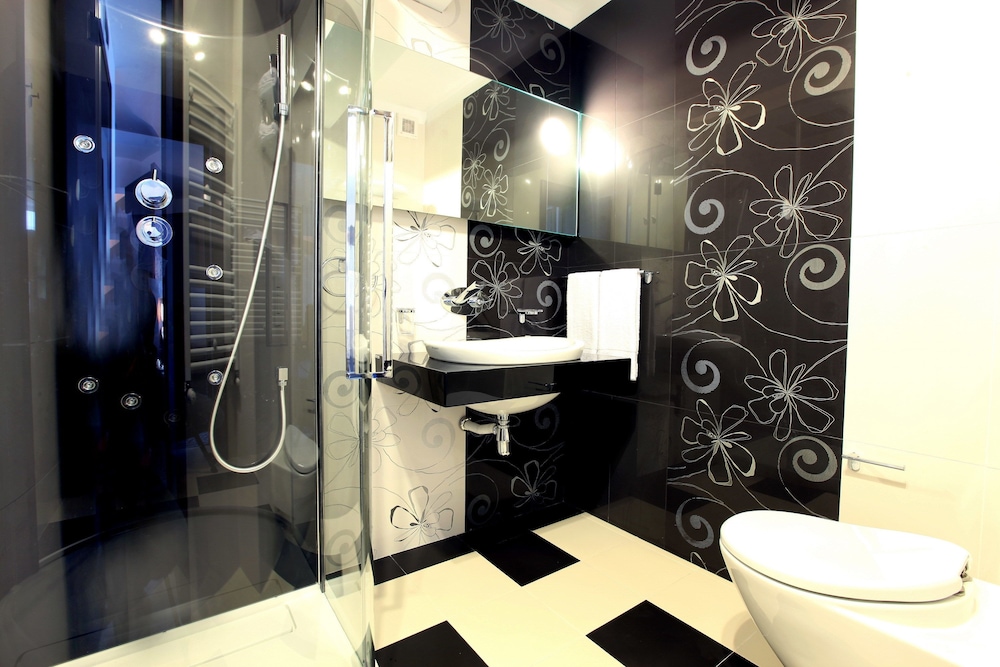 Ambiance Hotel 21/26