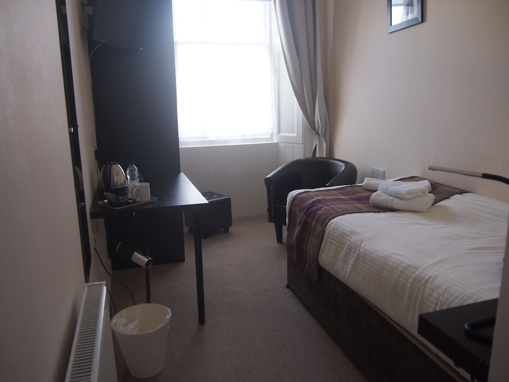 The Kelvin Hotel 23/62