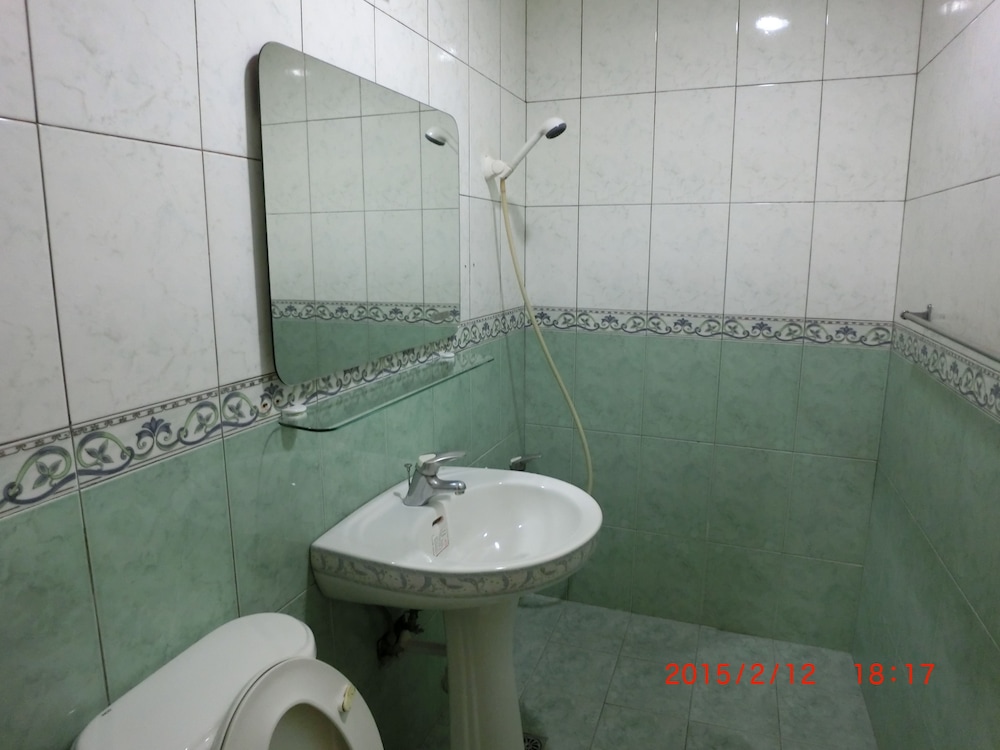 Xing Ji Hotel 50/50