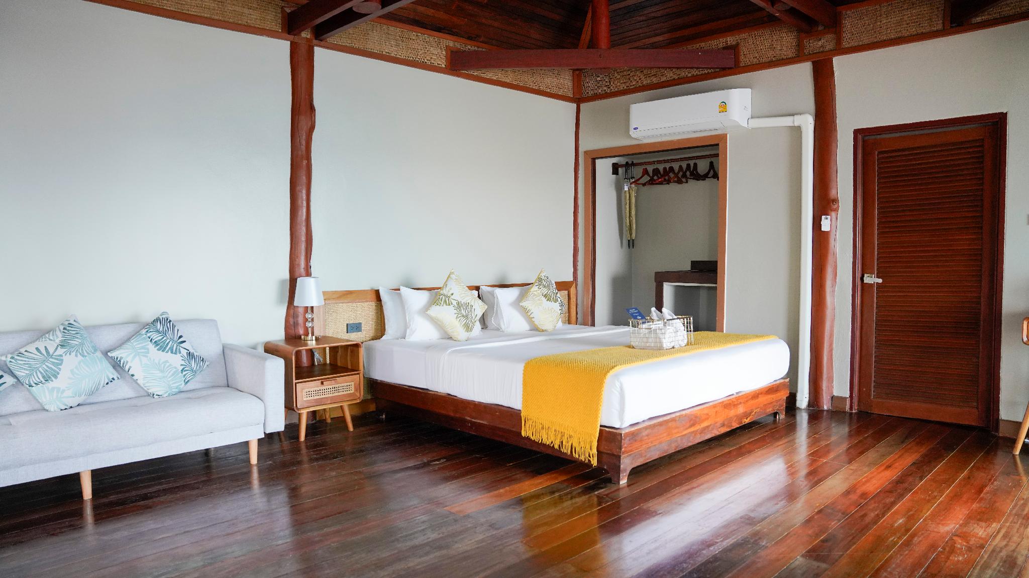 Panoramic, Suite, Ocean Front
