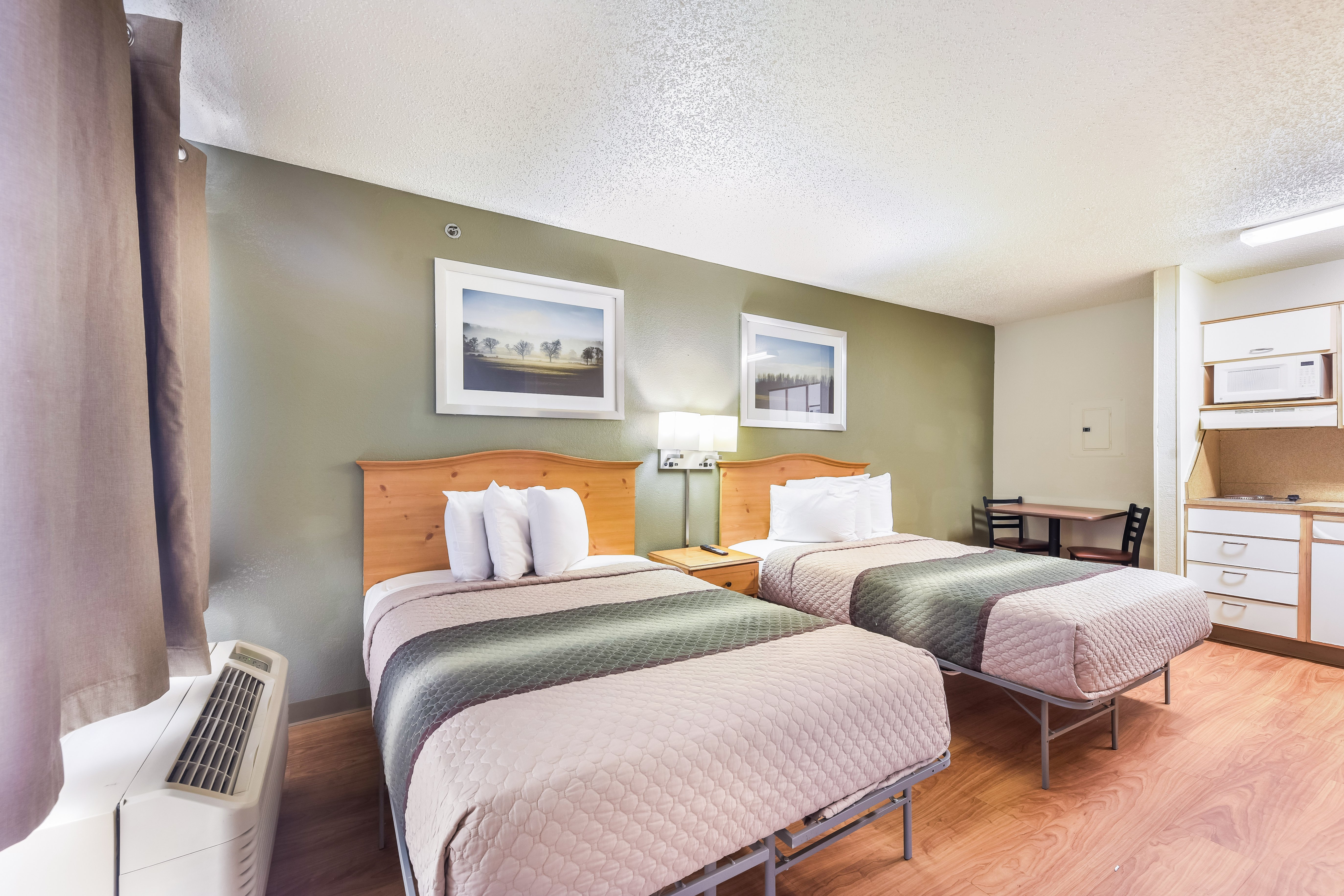STUDIO, 2 DOUBLE BEDS, ACCESSIBLE