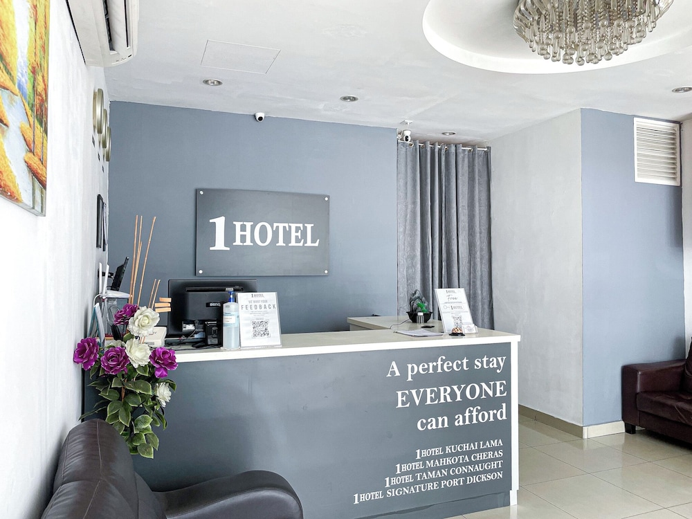 1 Hotel Taman Connaught 8/58