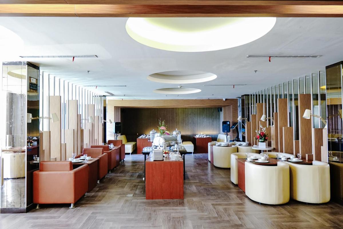 Empress Hotel Makassar 21/23