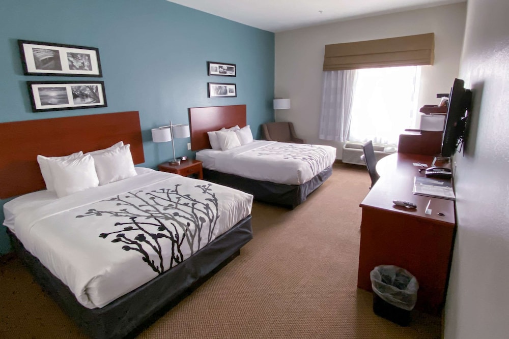 Sleep Inn Suites Pearland Houston South 12/35