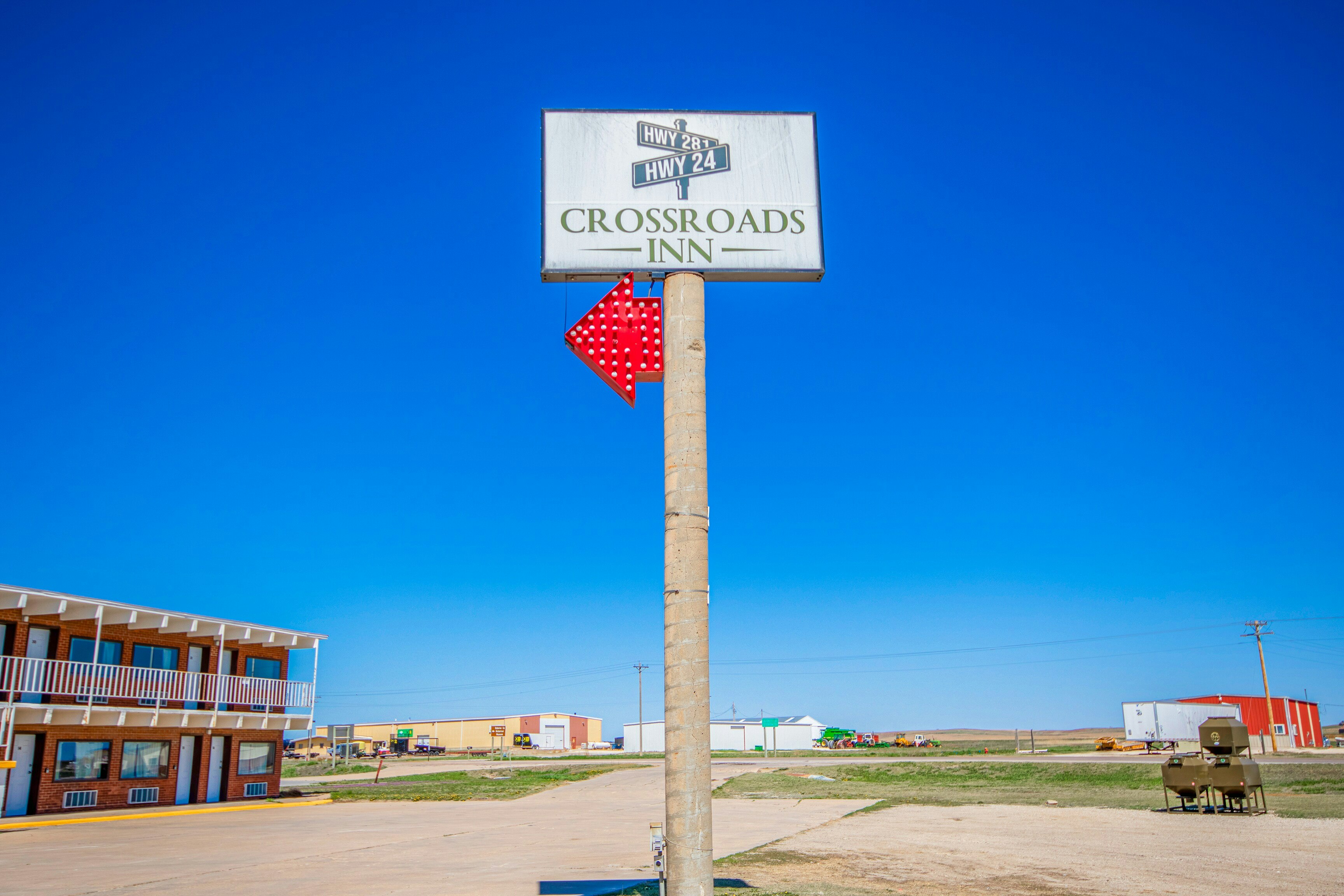 OYO Crossroads Inn in Osborne