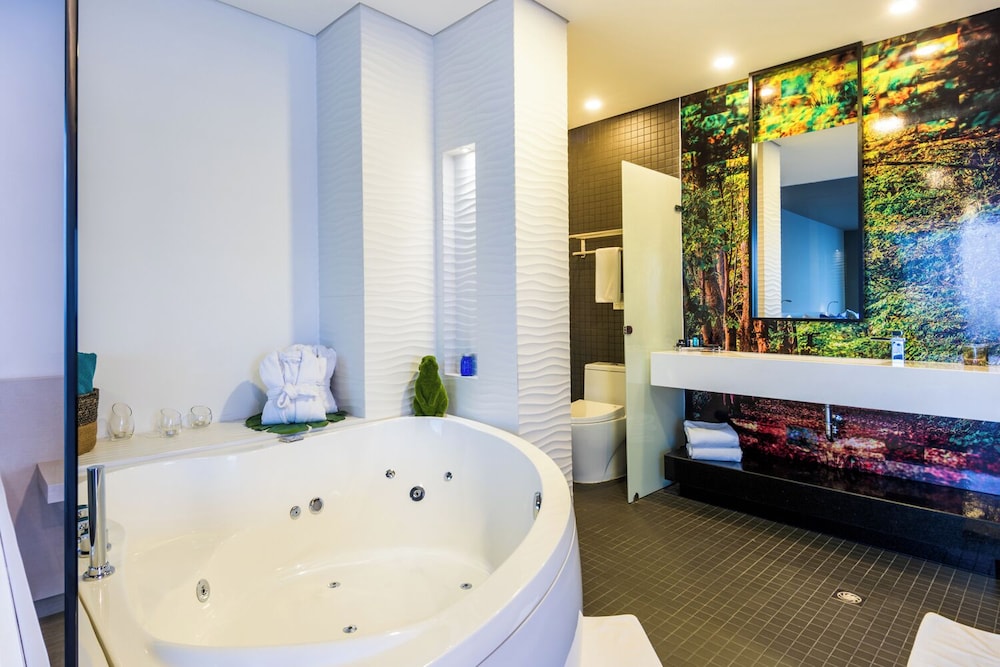Hotel Black Tower Premium 68/70