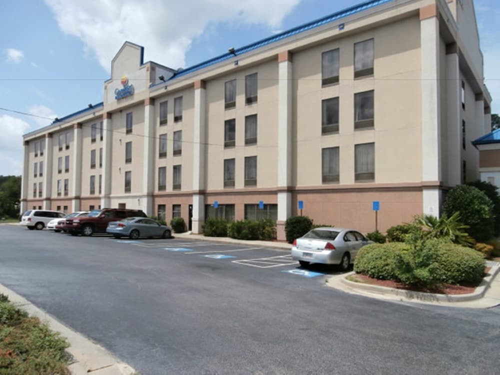 Comfort Inn and Suites Thomson 3/36