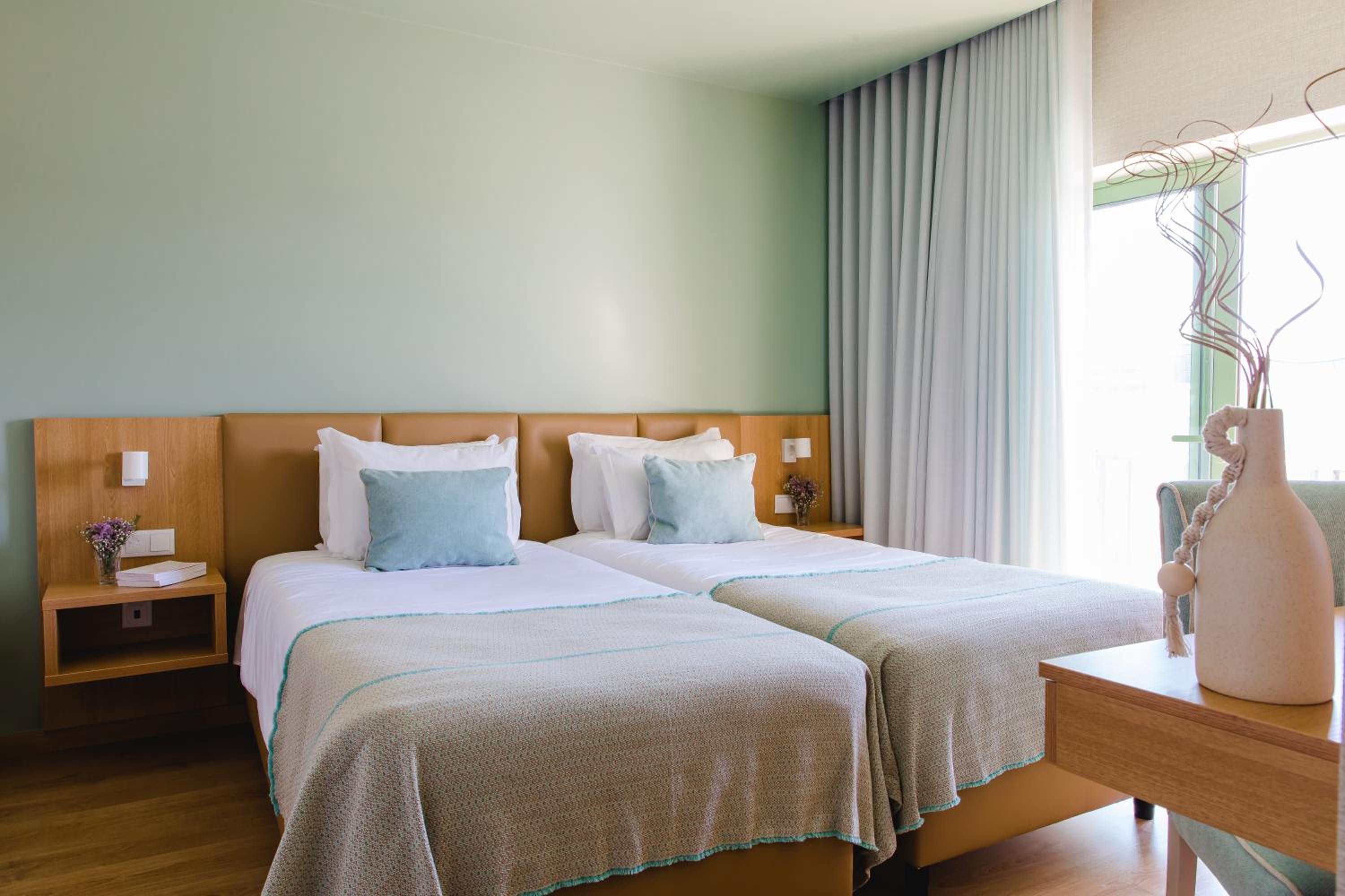 غرفة بسرير مزدوج أو سريرين منفصلين، Hotel Santo Antonio De Fatima 2/7