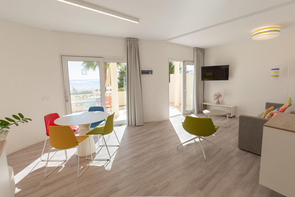 R2 Maryvent Beach Apartment 32/49