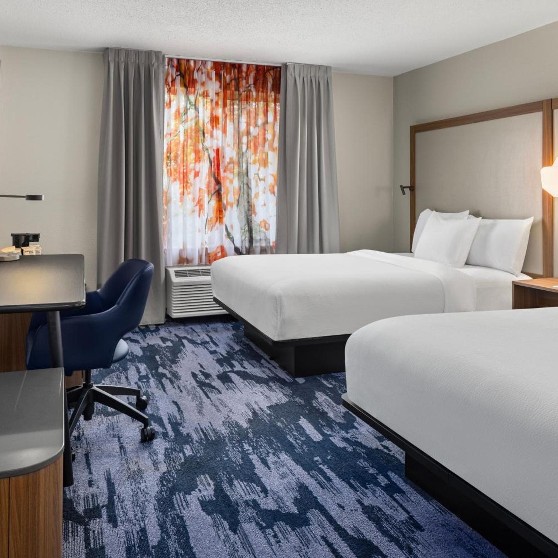 Room, 2 Queen Beds, Bathtub, Accessible