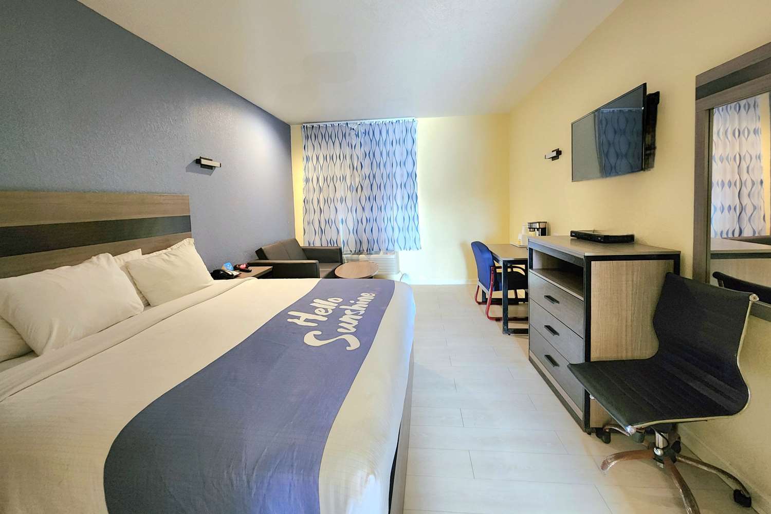 Days Inn By Wyndham Freeport 10/34