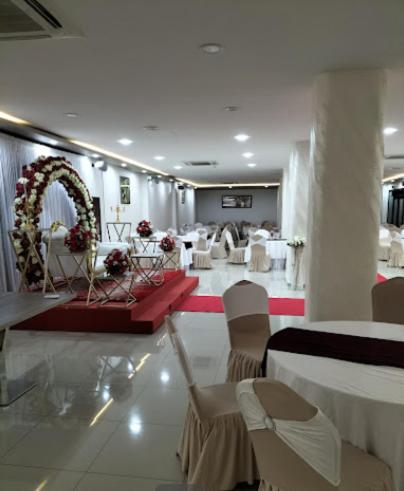Hotel du Lac 7/13
