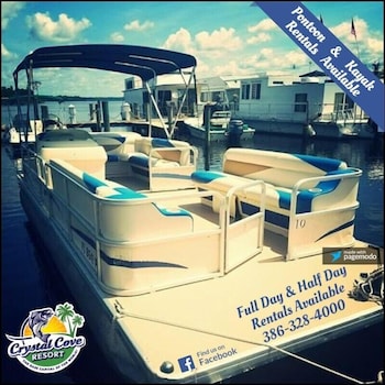Crystal Cove Riverfront Resort 8/42