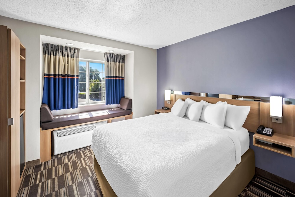 Microtel Inn Greensboro 28/54