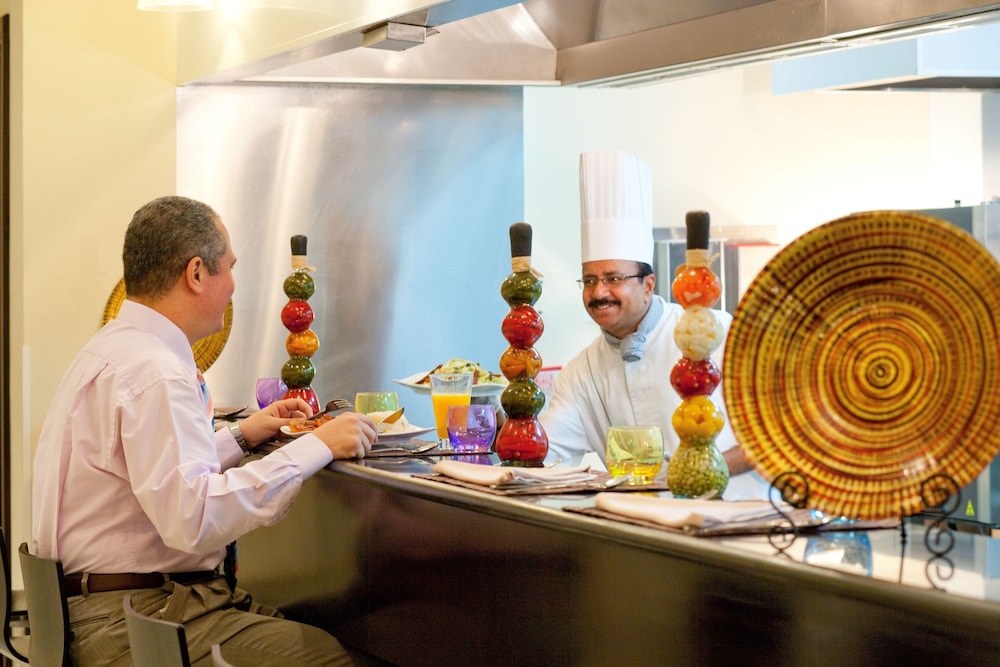 Ibis Muscat 9/48