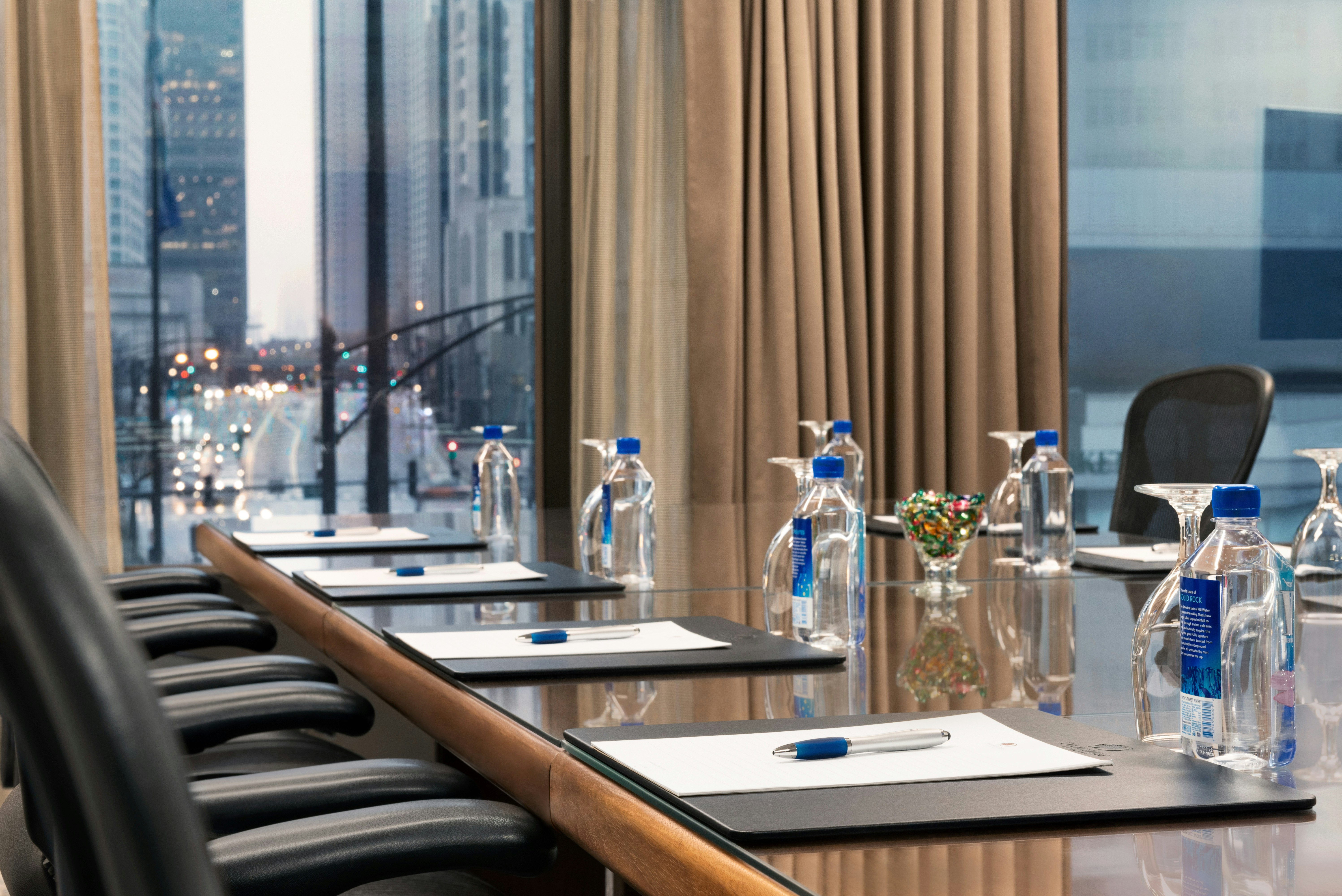 DoubleTree by Hilton Hotel Chicago Magnificent Mile 71/79