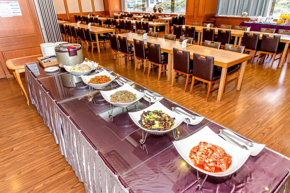 Samhaein Tourist Hotel 34/46