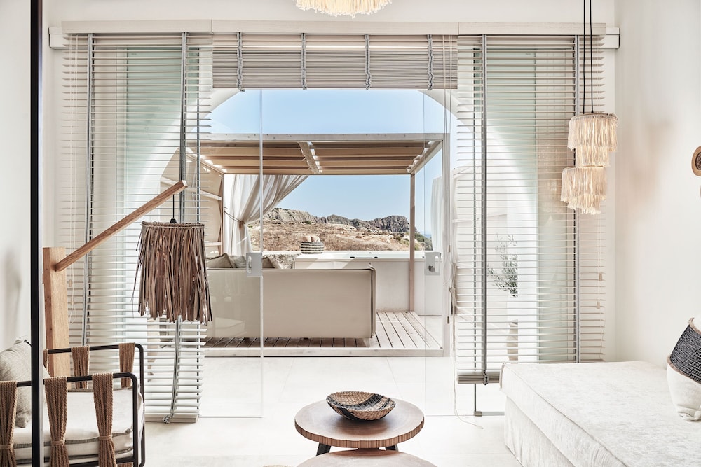 Volcano Luxury Suites Milos 22/50