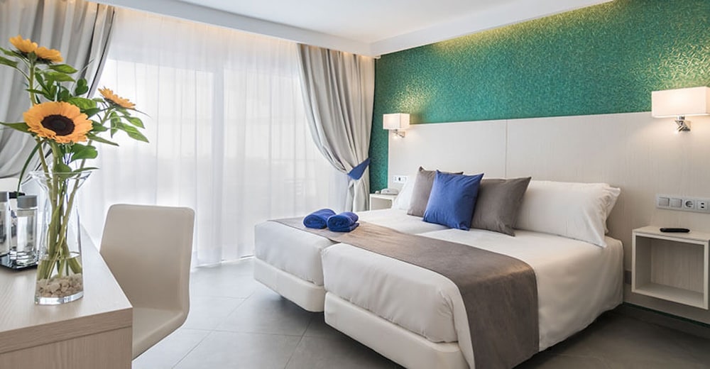Aparthotel Esquinzo Y Monte Del Mar 15/50