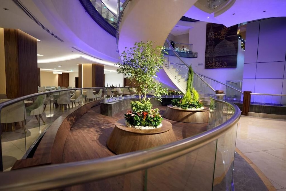 فندق بننسولا وورث(Peninsula Worth Hotel) 34/41