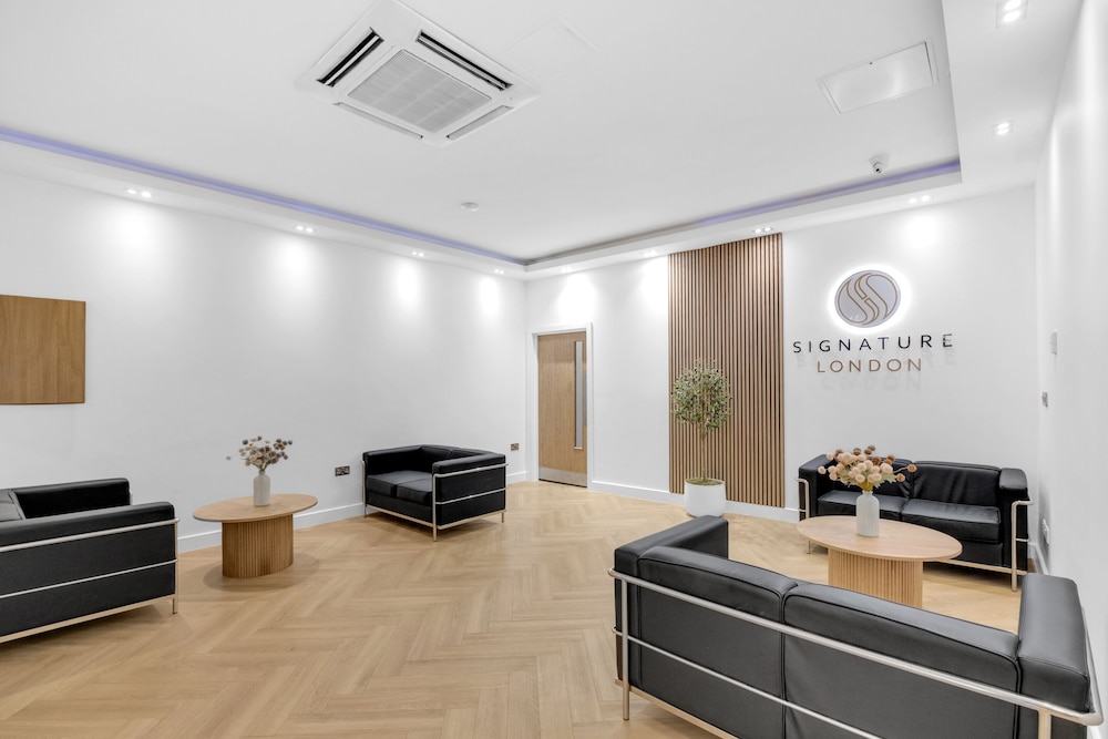 Signature Hotel London 37/50