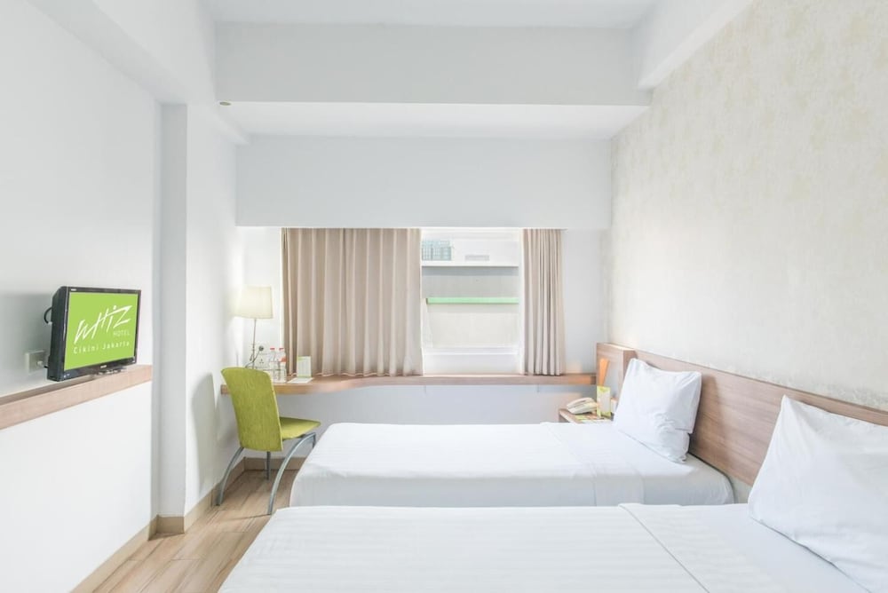 Whiz Hotel Cikini 20/62