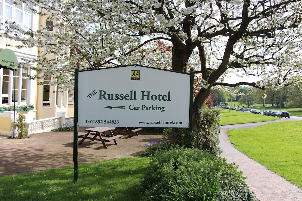 The Russell Hotel 46/50