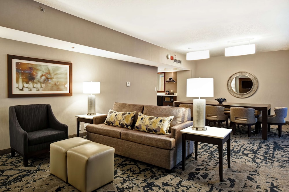 Embassy Suites by Hilton Raleigh Durham Research Triangle 44/71