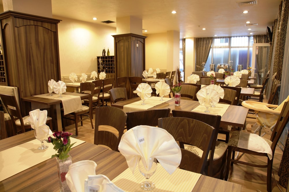 Hotel Zaara 22/32