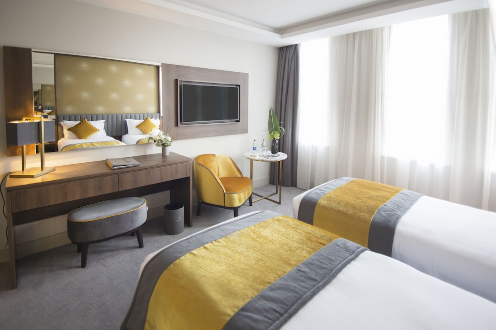 DELUXE, SINGLE, DOUBLE BED