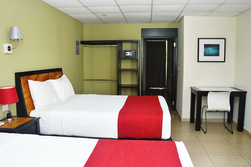 Santa Maria Hotel And Suites 7/47