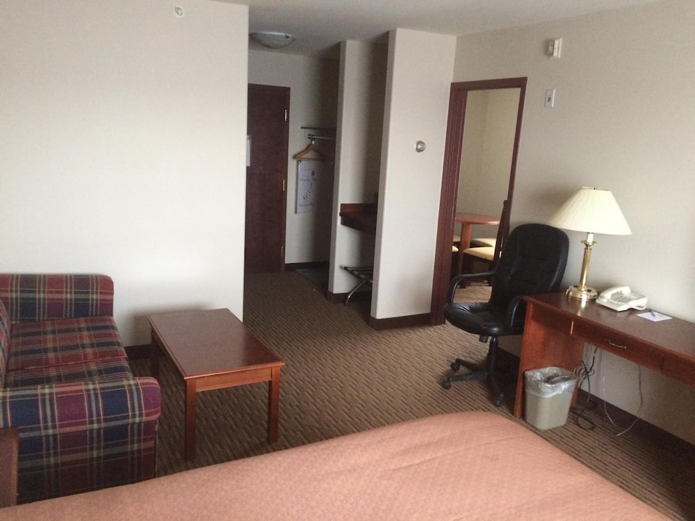 Foxwood Inn and Suites 38/38