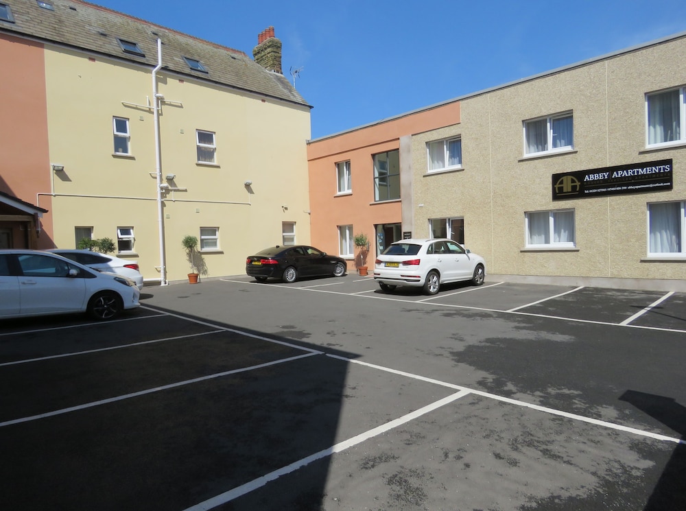 Abbey Apartments 42/50