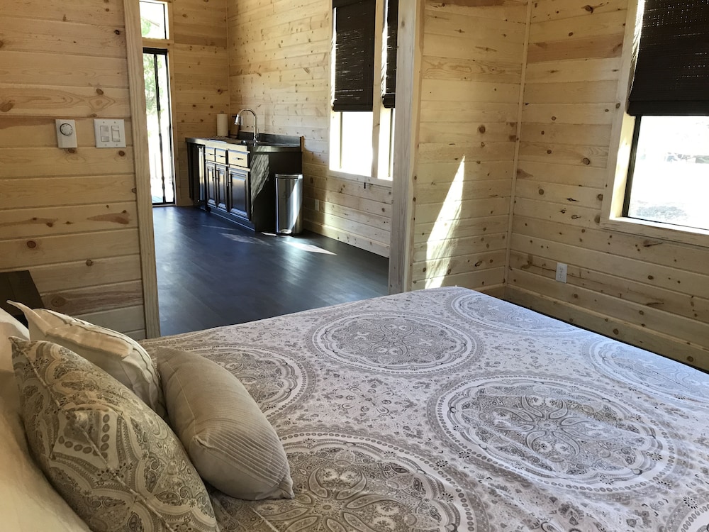 Mandala Springs Wellness Retreat Center 26/75