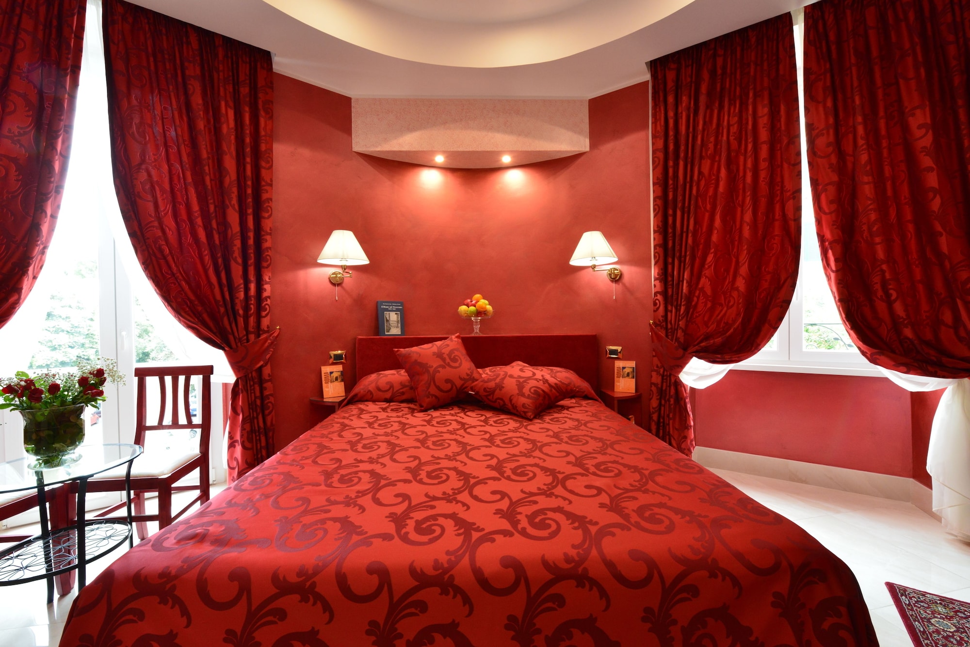 DELUXE, SUITE