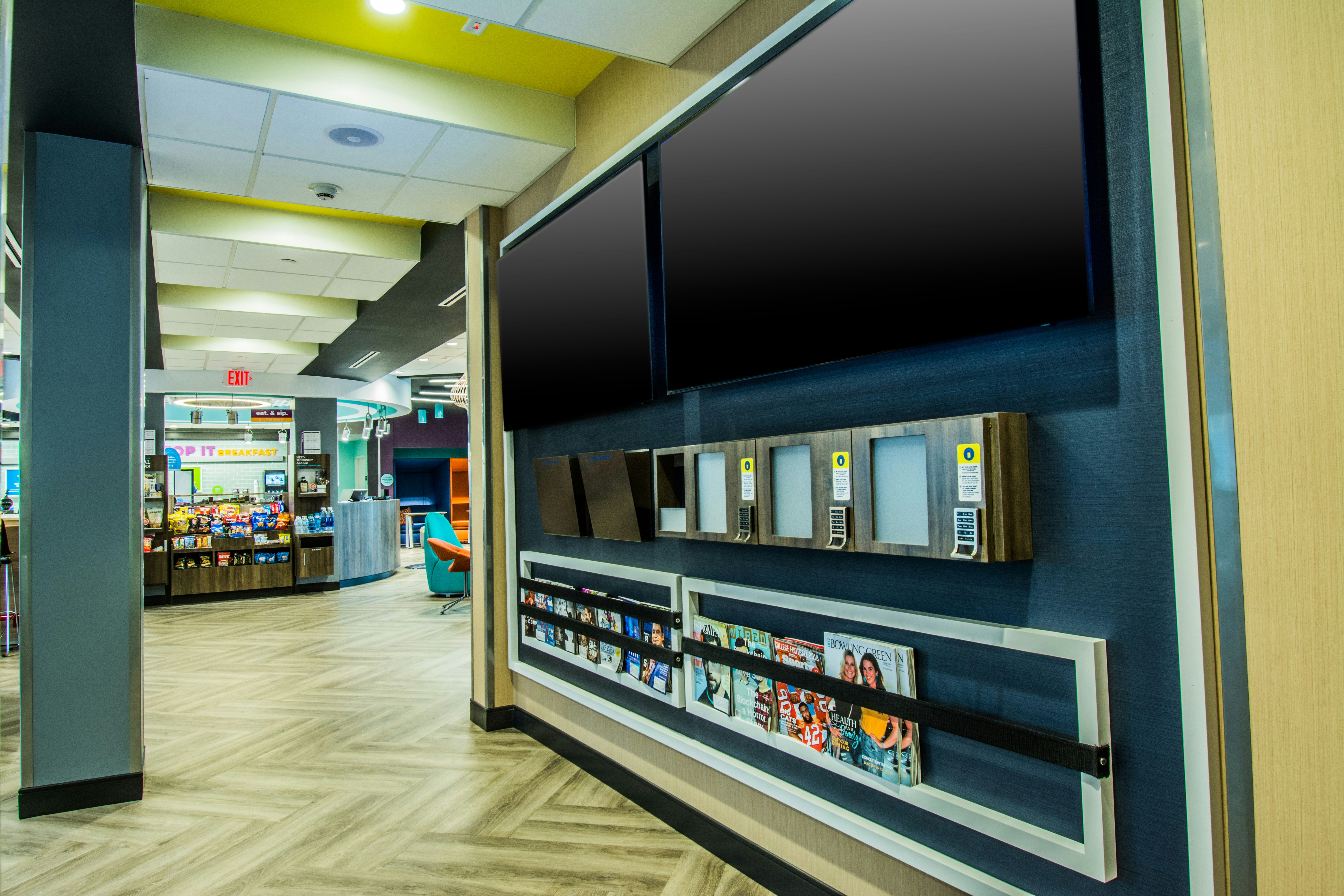 Lobby at Tru By Hilton Bowling Green, BOWLING GREEN - KY