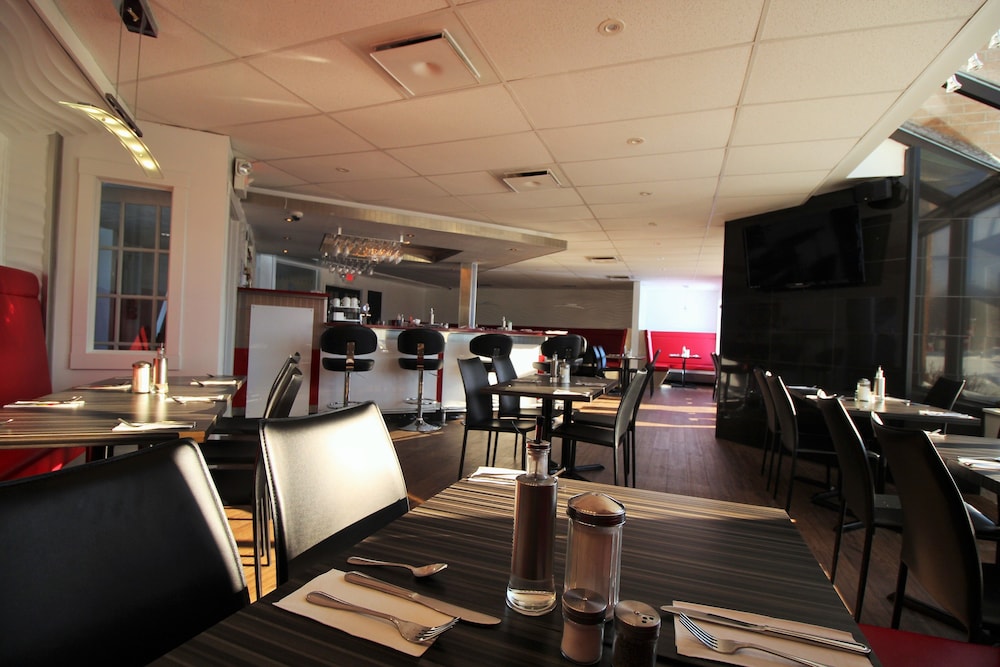 Quality Inn & Suites Hawkesbury 44/50