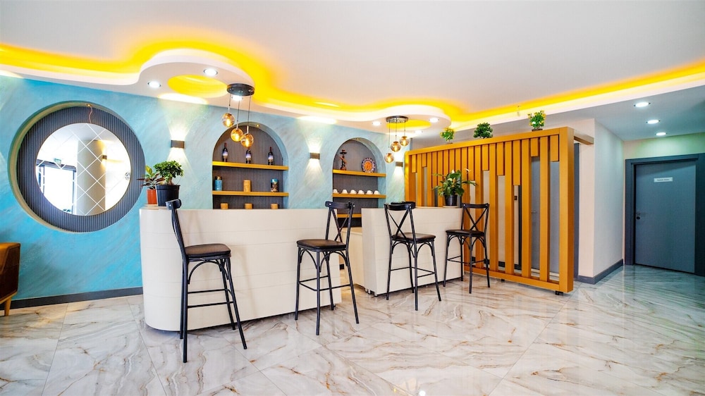 Blue Marina Hotel & SPA 54/64