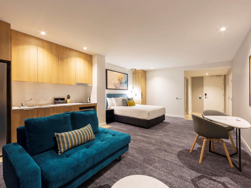 Mercure Canberra Belconnen 54/69