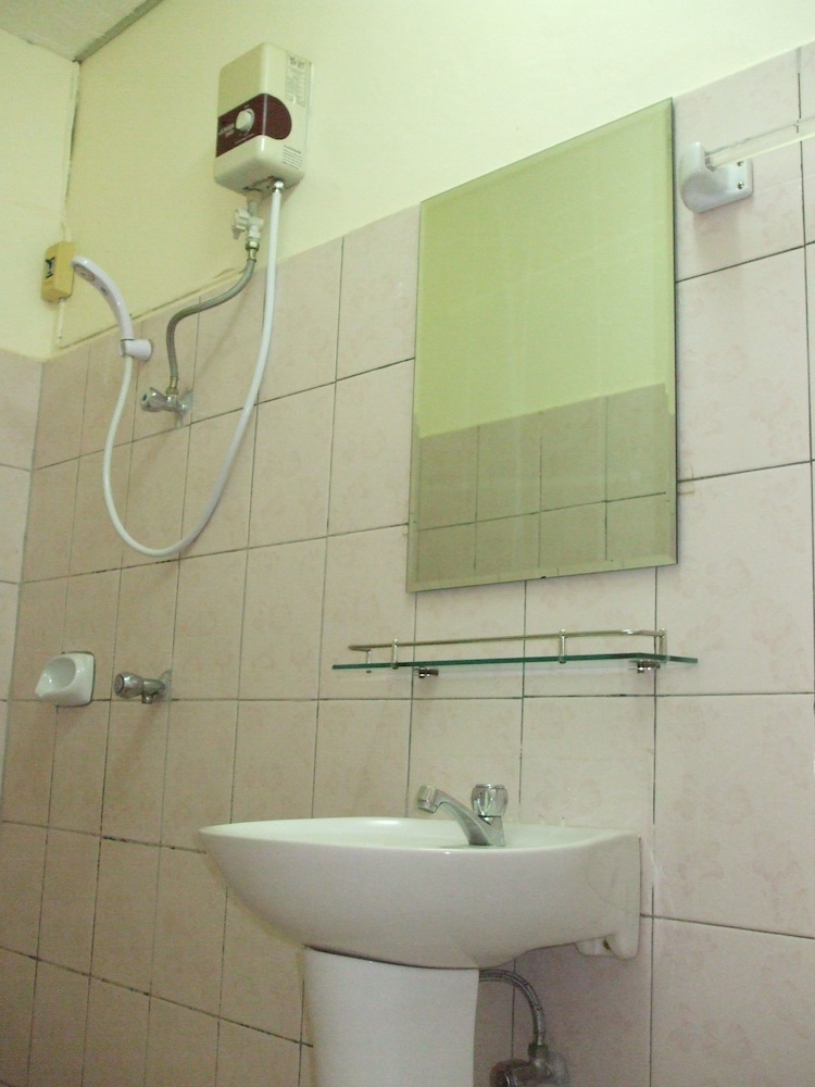 Souvanna Hotel 2 12/15